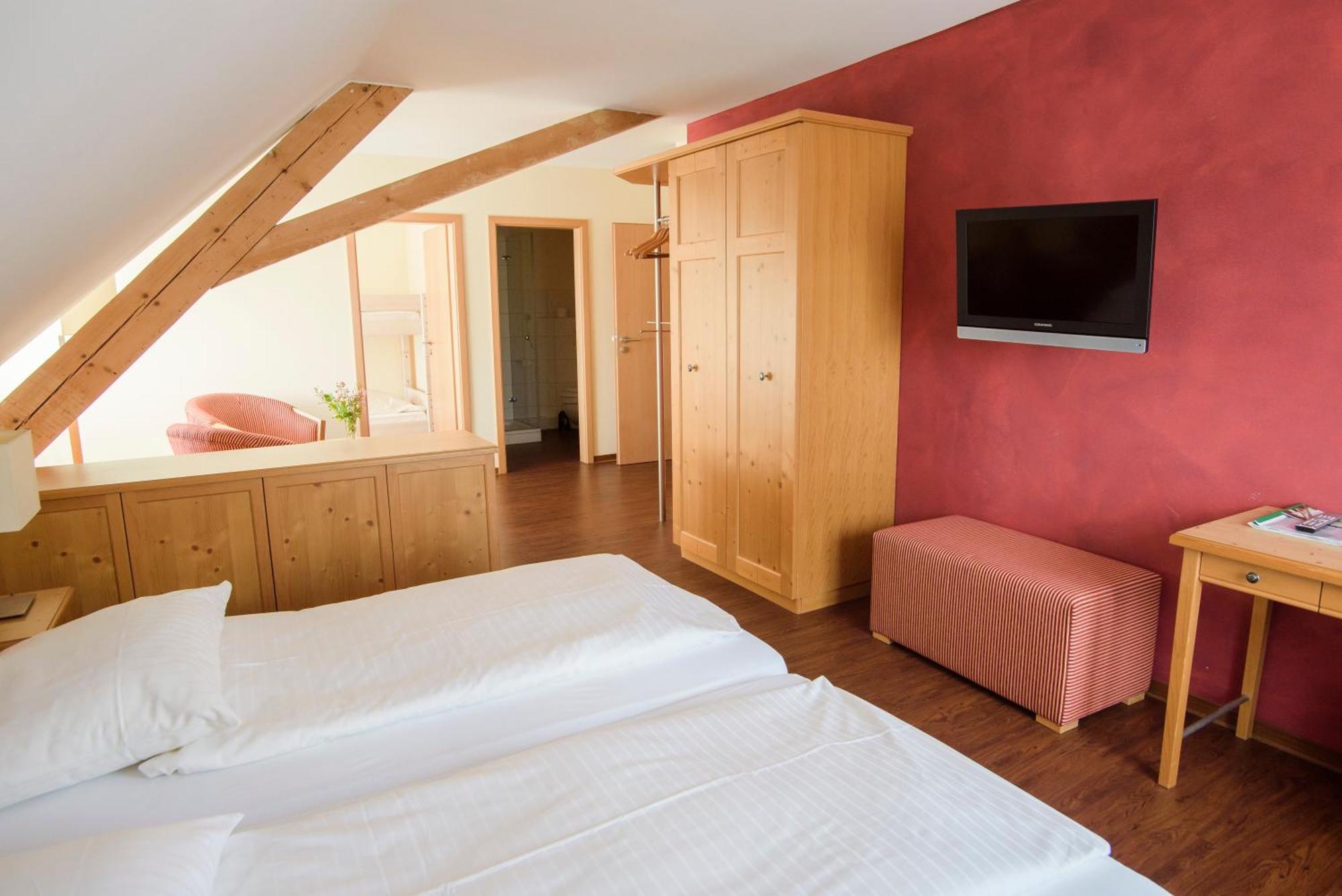 Landgasthof Linde 3*
