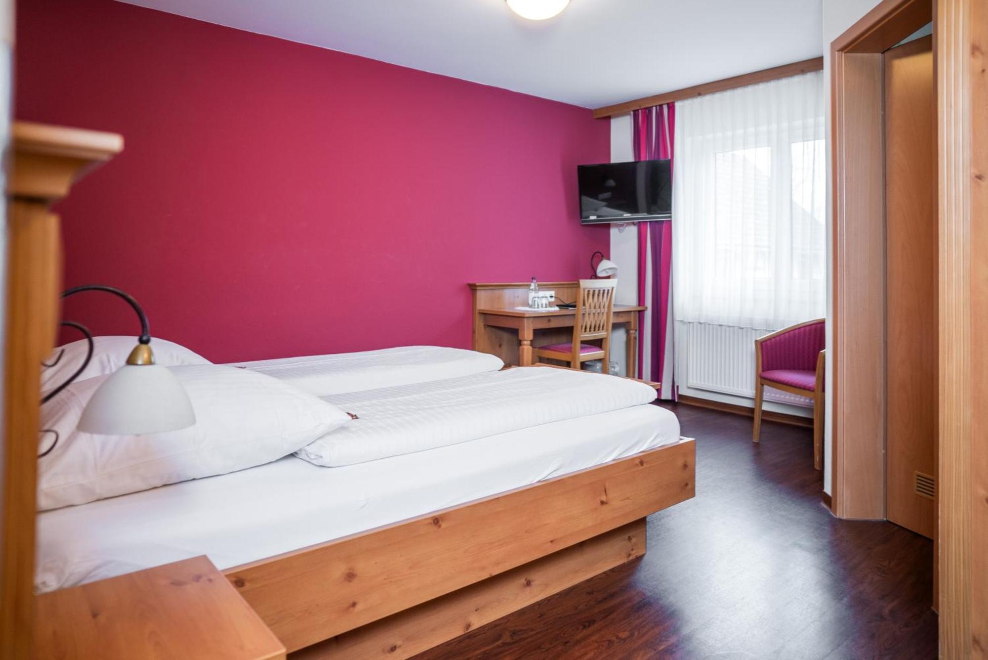 Landgasthof Linde 3* Deggenhausertal